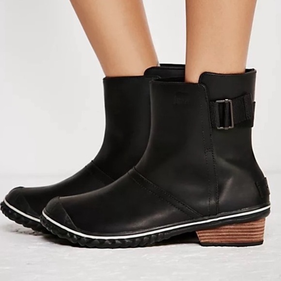 Sorel Shoes - Sorel Black Leather slimboot boots 8.5